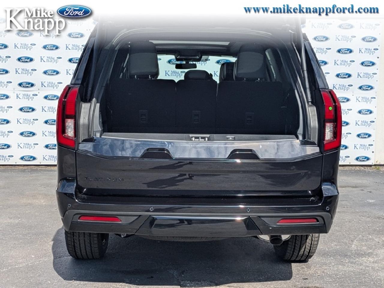 2026 Ford Expedition Platinum Photo4