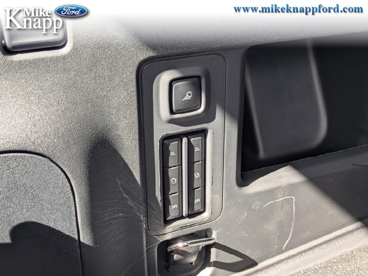 2026 Ford Expedition Platinum Photo