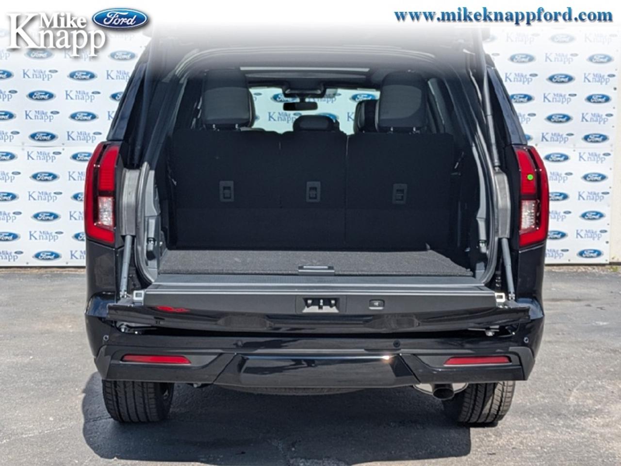 2026 Ford Expedition Platinum Photo