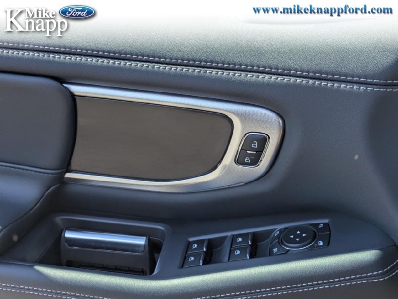 2026 Ford Expedition Platinum Photo