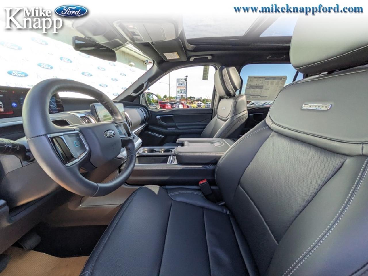 2026 Ford Expedition Platinum Photo