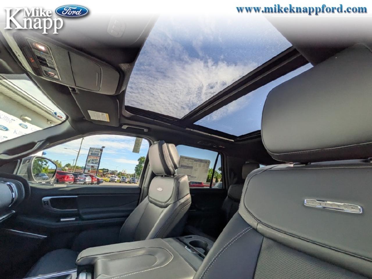 2026 Ford Expedition Platinum Photo