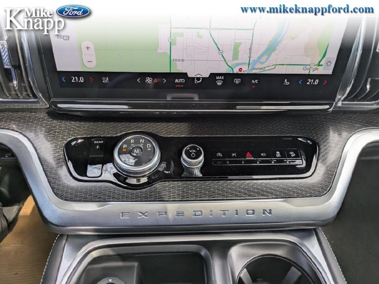 2026 Ford Expedition Platinum Photo