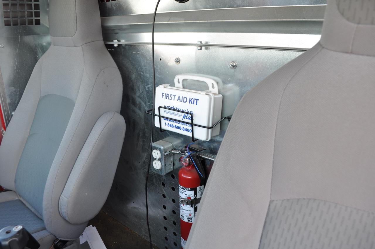 2015 Ford Econoline E-450 Super Duty RH 38D BOOM TRUCK Photo