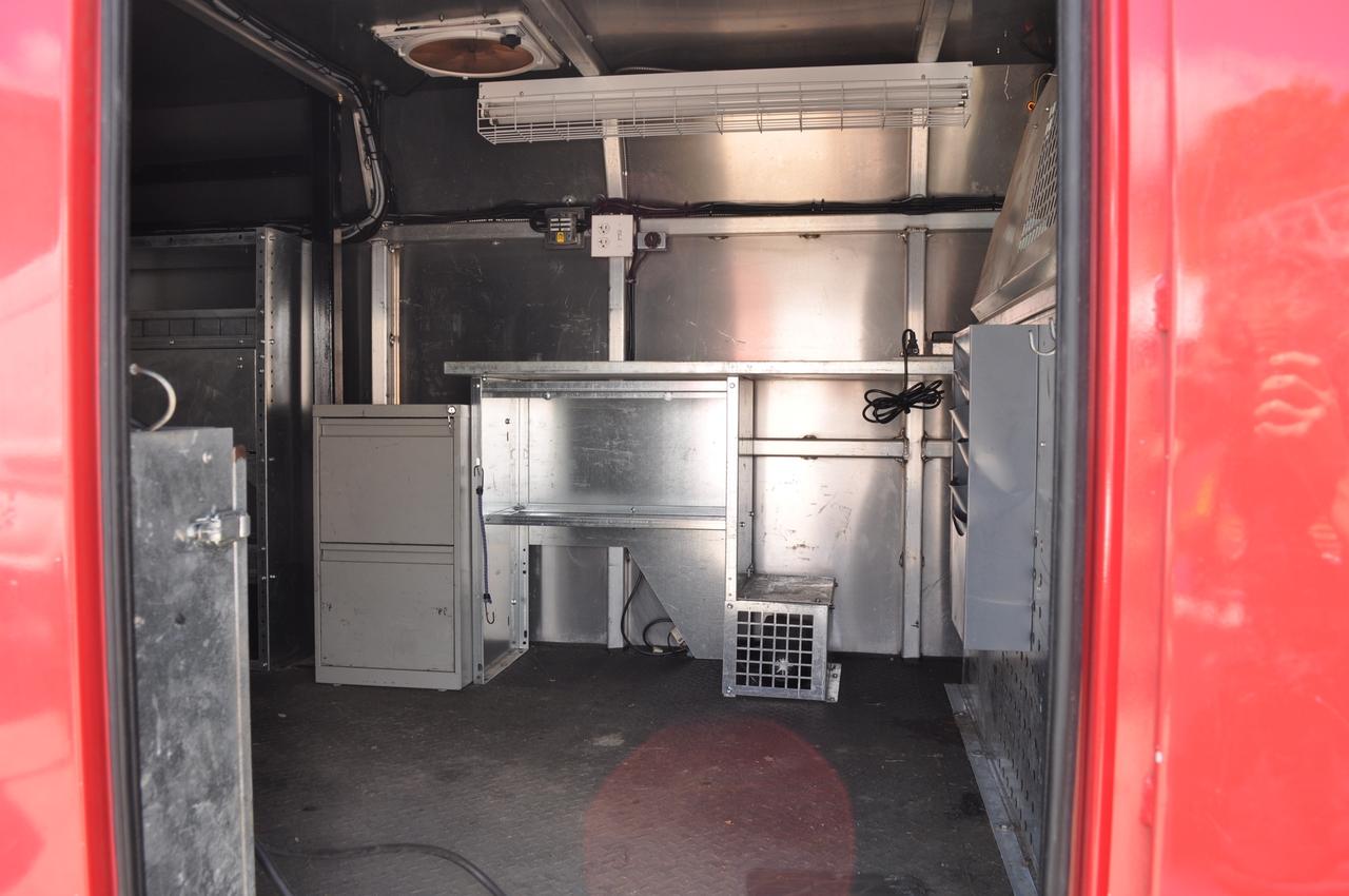 2015 Ford Econoline E-450 Super Duty RH 38D BOOM TRUCK Photo