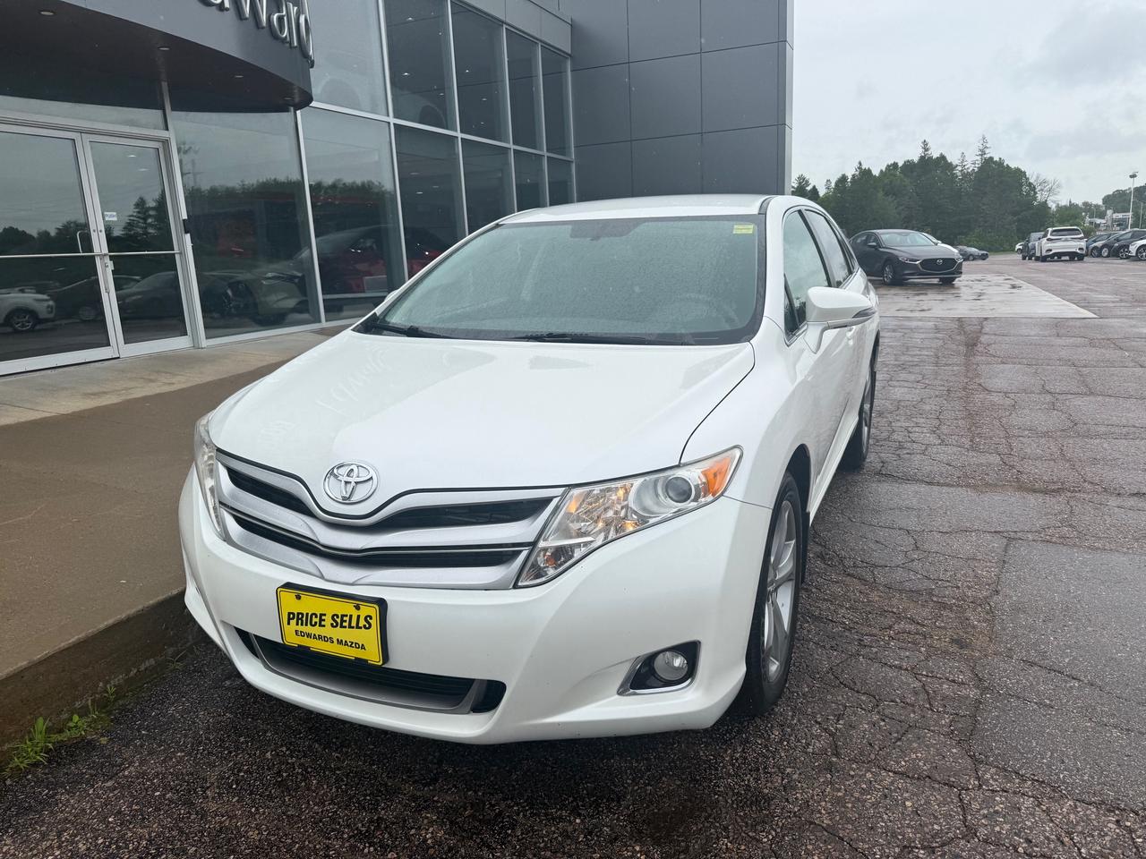 2016 Toyota Venza Base V6 4dr All-wheel Drive Photo