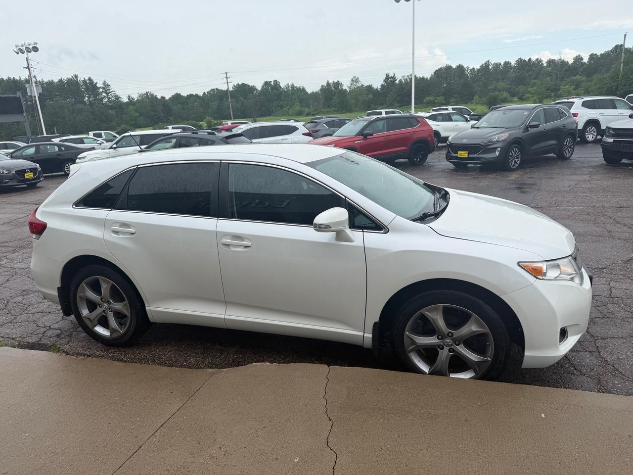 2016 Toyota Venza Base V6 4dr All-wheel Drive Photo