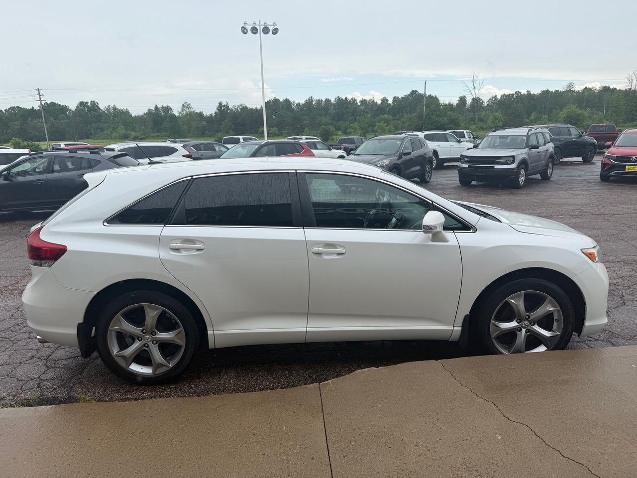 2016 Toyota Venza Base V6 4dr All-wheel Drive Photo