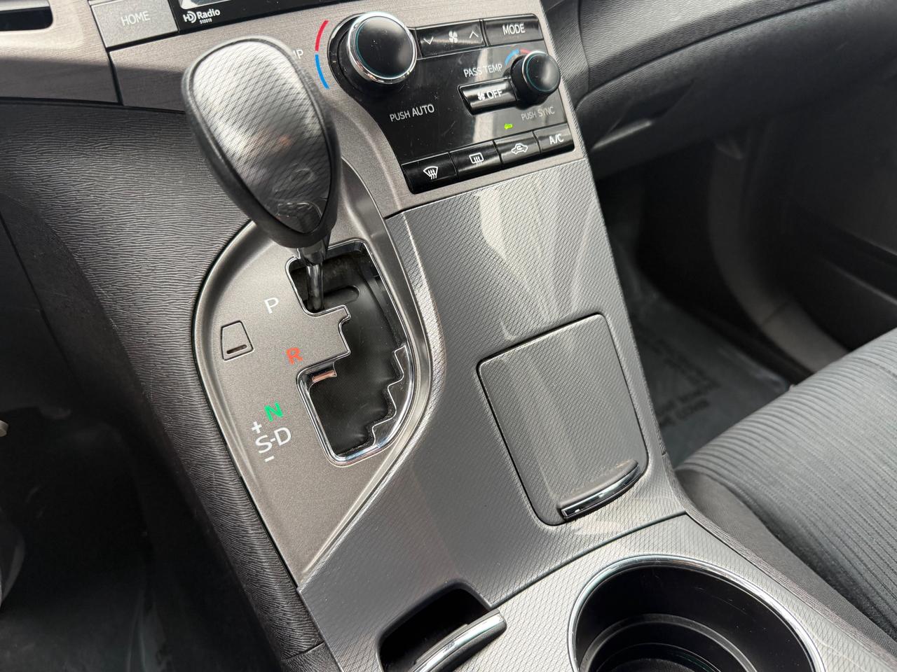 2016 Toyota Venza Base V6 4dr All-wheel Drive Photo