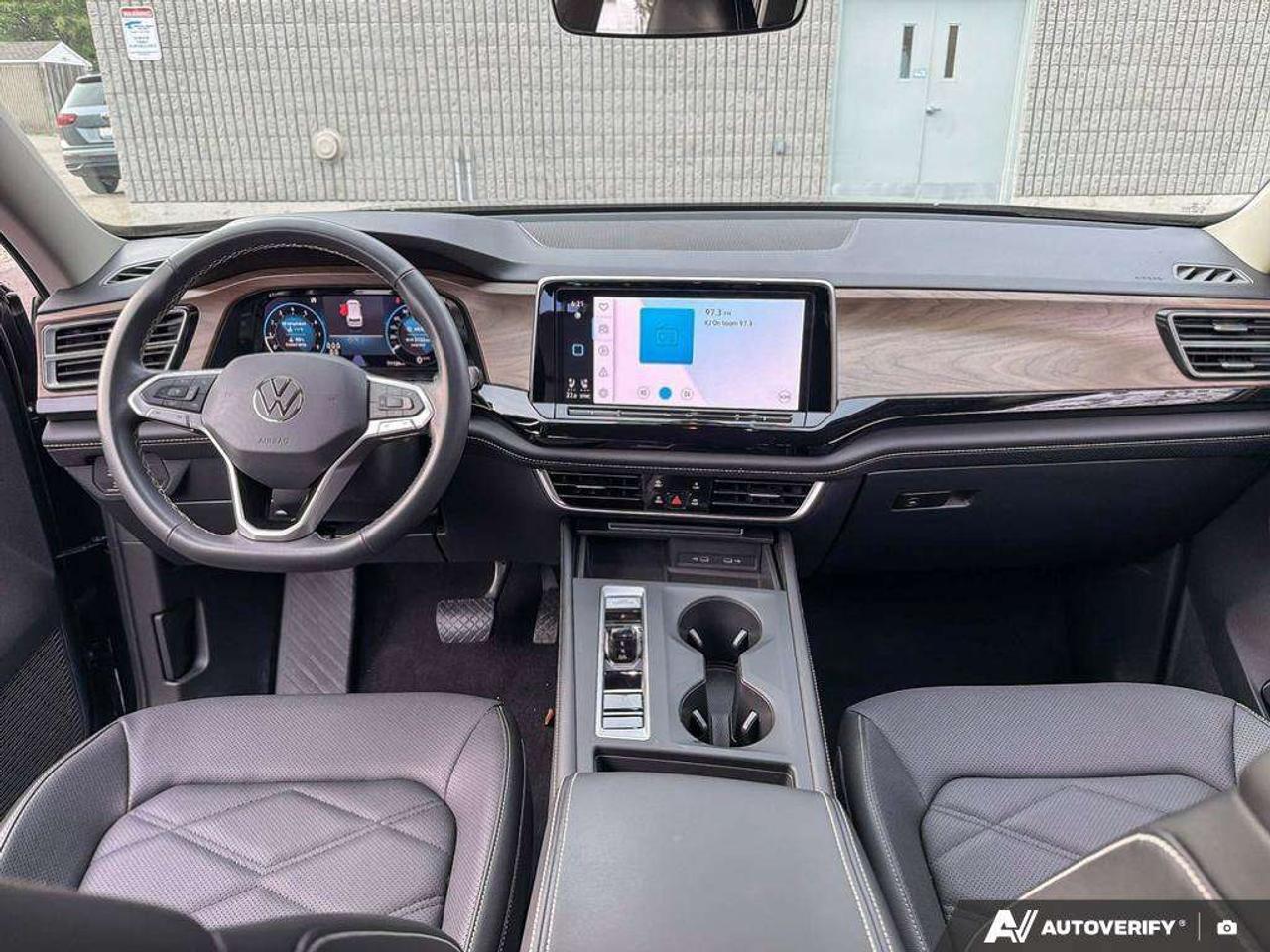 2024 Volkswagen Atlas Comfortline 2.0 TSI 4MOTION Photo