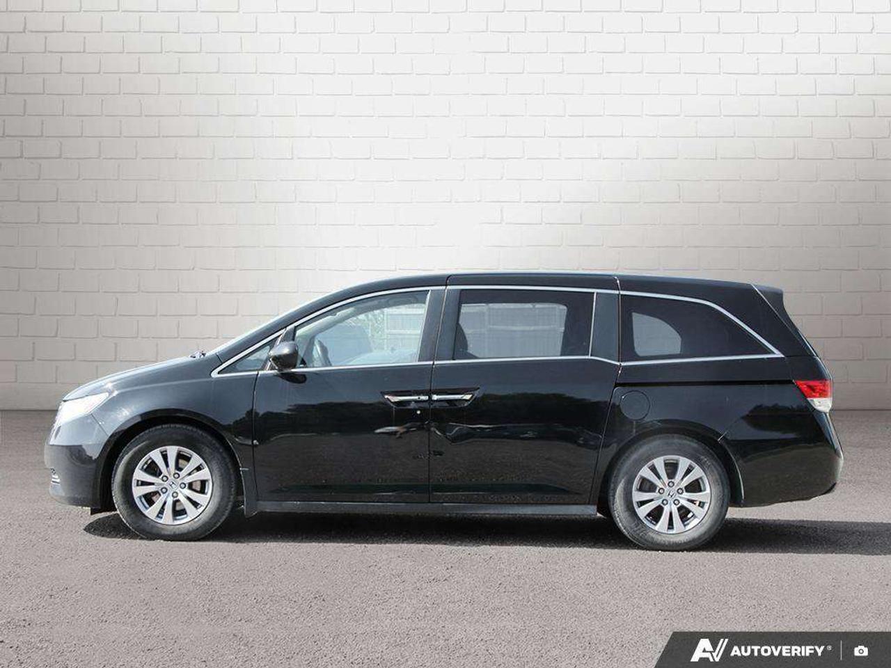 2017 Honda Odyssey EX, 3.5L V6, ALLOYS, CLOTH, 8-PASSENGER, SNOWS, AS-TRADED! Photo