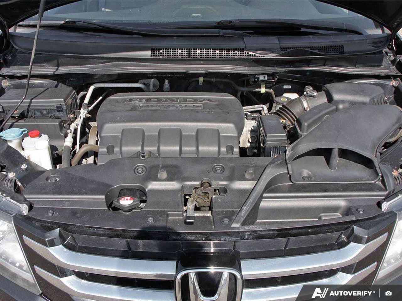 2017 Honda Odyssey EX, 3.5L V6, ALLOYS, CLOTH, 8-PASSENGER, SNOWS, AS-TRADED! Photo
