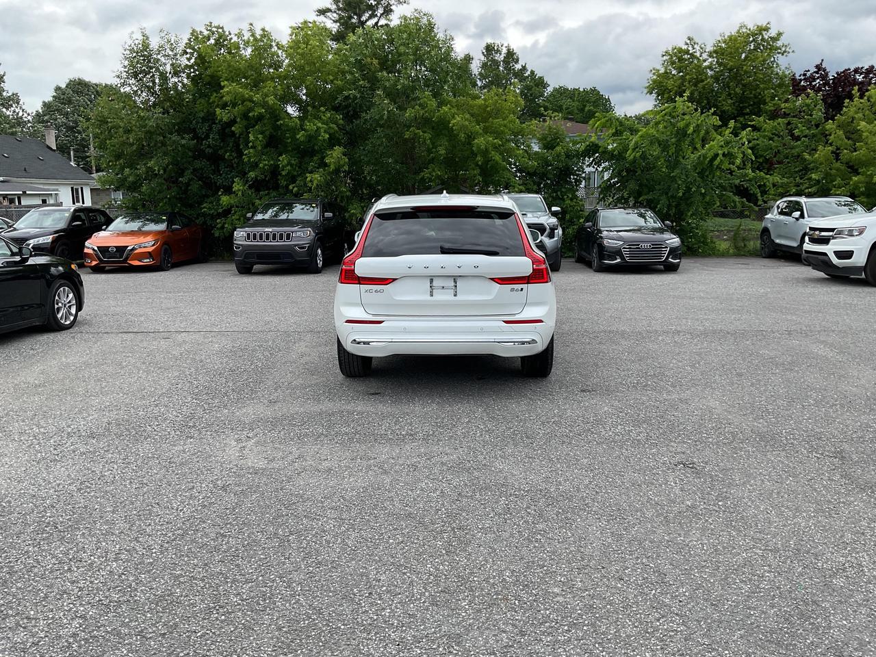 2023 Volvo XC60 B6 Plus Bright Theme 4dr All-Wheel Drive Sport Utility Photo
