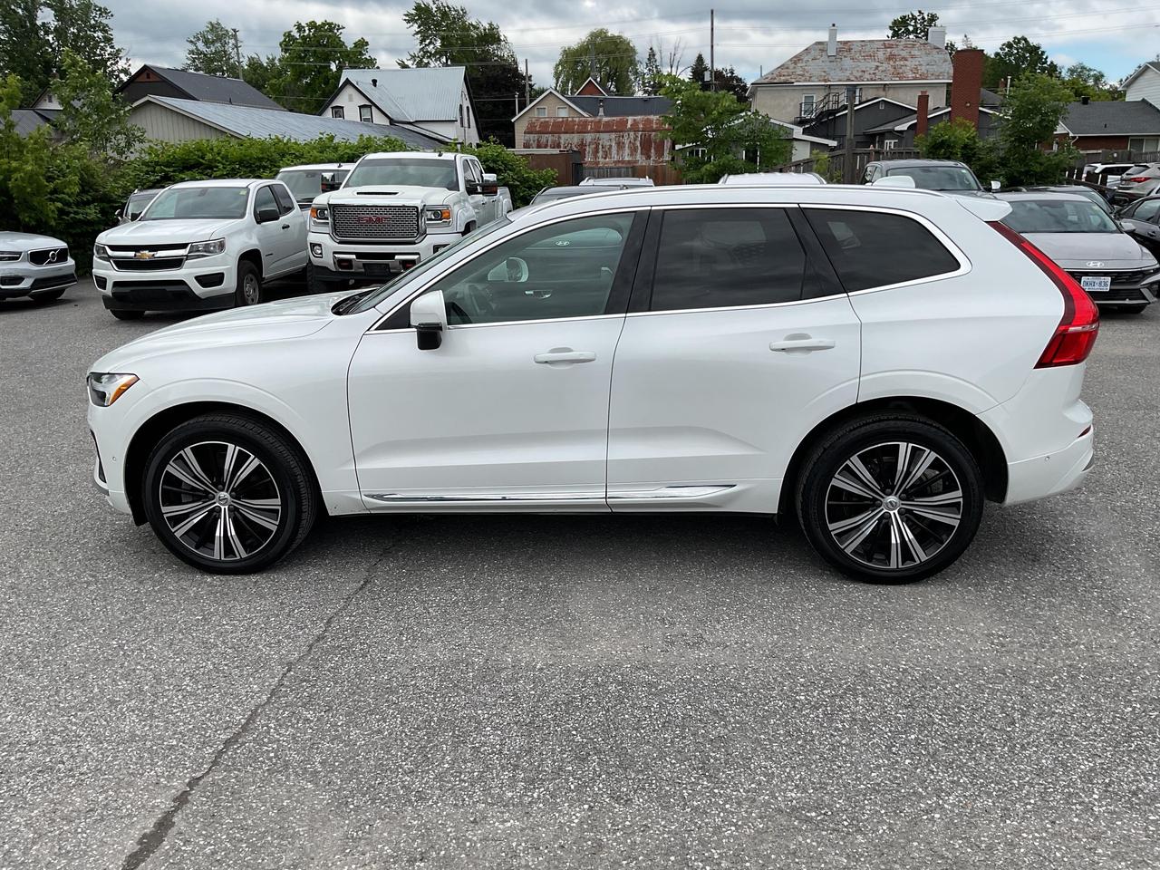 2023 Volvo XC60 B6 Plus Bright Theme 4dr All-Wheel Drive Sport Utility Photo