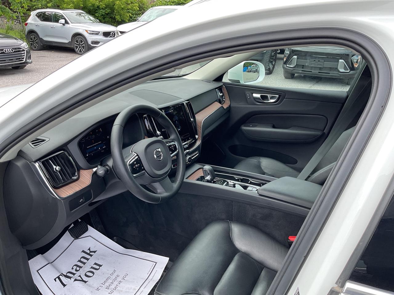 2023 Volvo XC60 B6 Plus Bright Theme 4dr All-Wheel Drive Sport Utility Photo