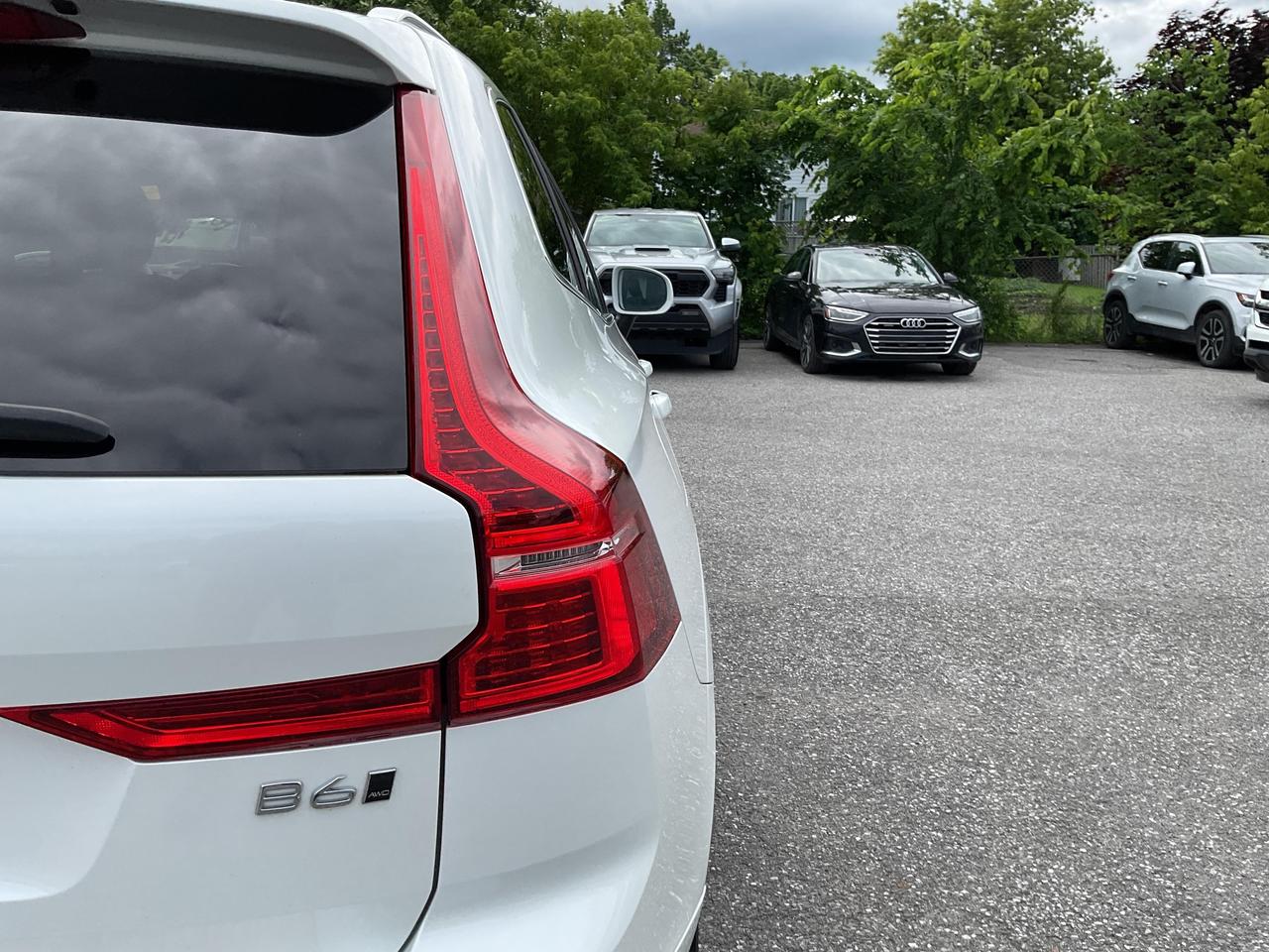 2023 Volvo XC60 B6 Plus Bright Theme 4dr All-Wheel Drive Sport Utility Photo