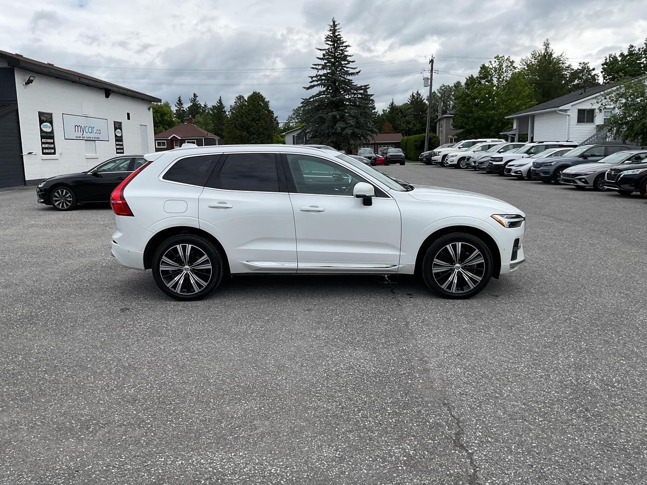 2023 Volvo XC60 B6 Plus Bright Theme 4dr All-Wheel Drive Sport Utility Photo
