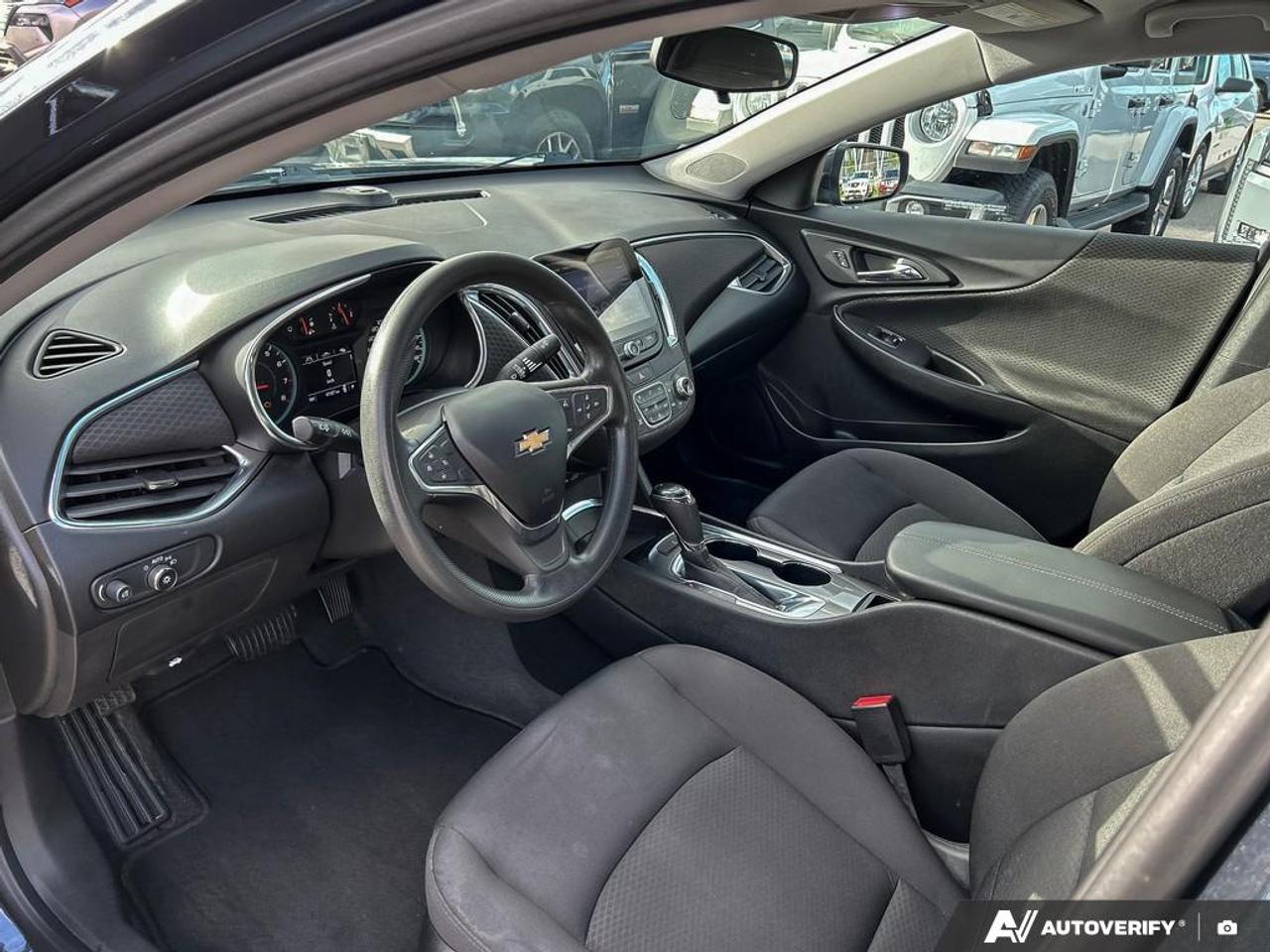 2019 Chevrolet Malibu LT 4dr SEDAN Photo