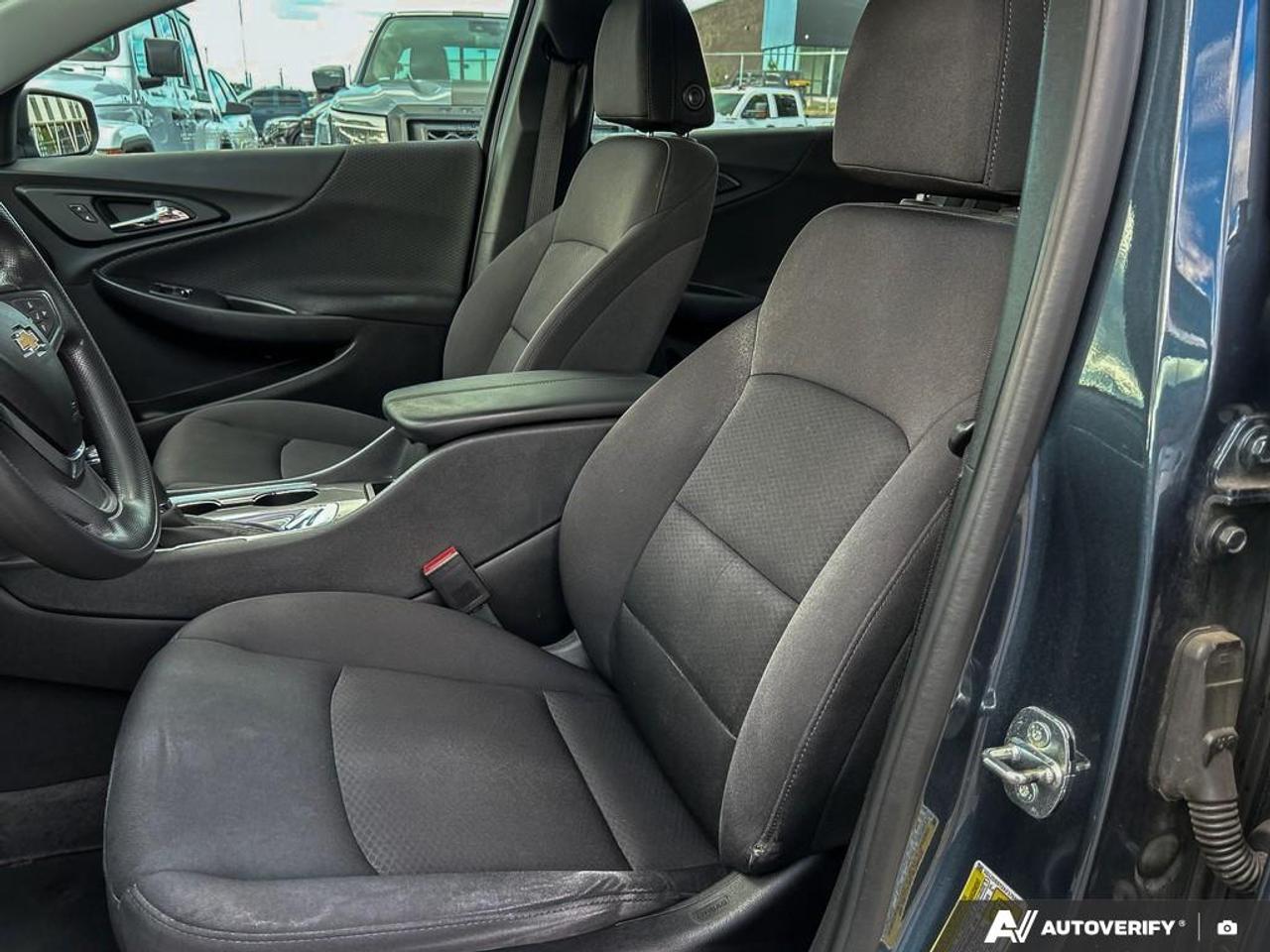 2019 Chevrolet Malibu LT 4dr SEDAN Photo