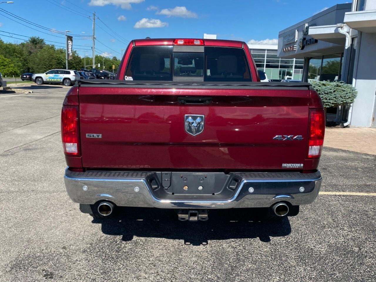 2017 RAM 1500 4WD Crew Cab 5.7 Ft Box SLT Photo3
