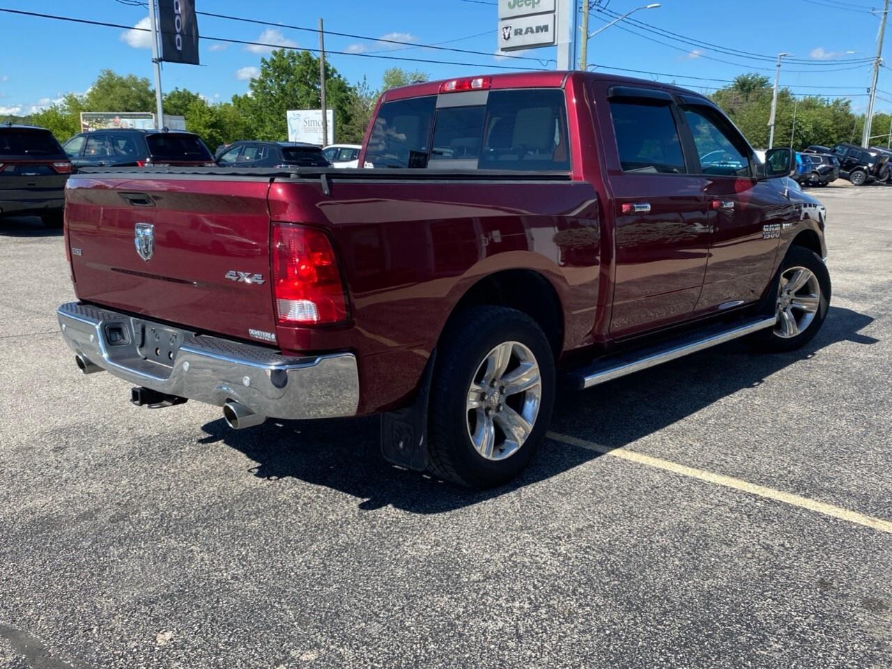 2017 RAM 1500 4WD Crew Cab 5.7 Ft Box SLT Photo4