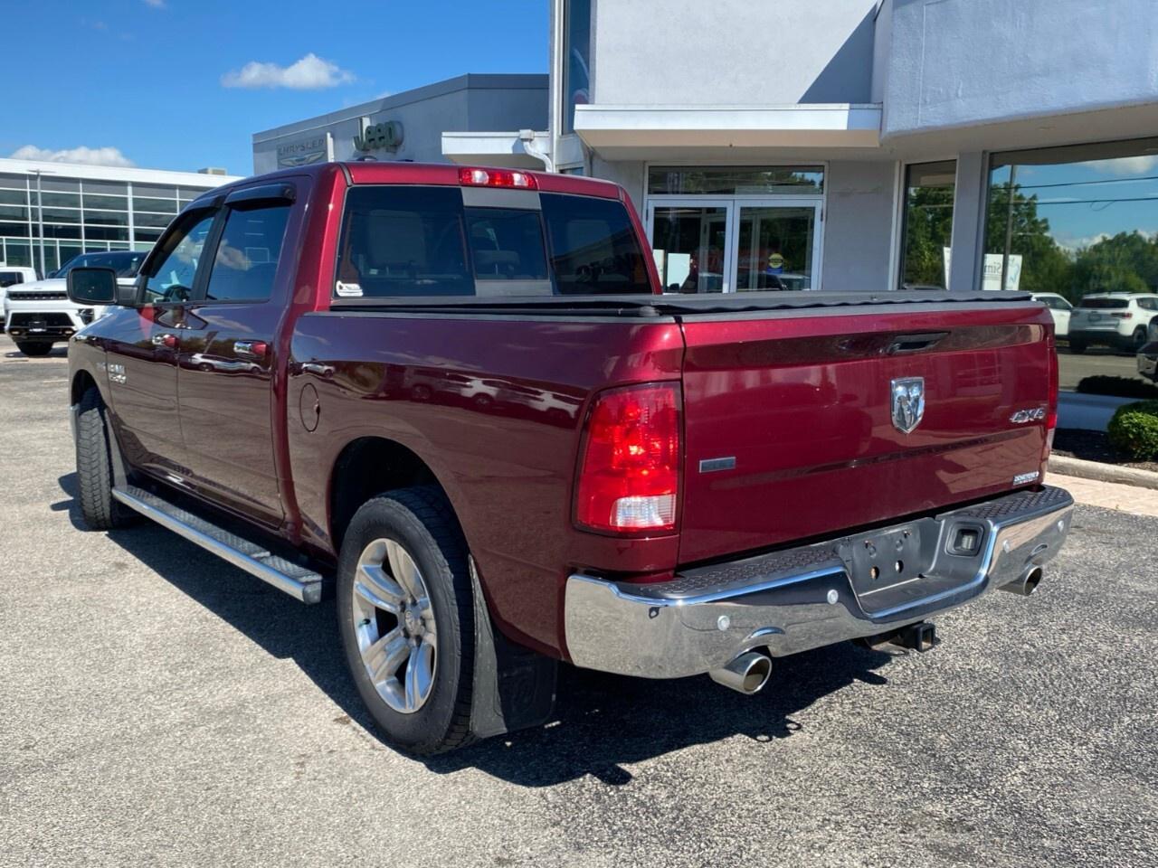 2017 RAM 1500 4WD Crew Cab 5.7 Ft Box SLT Photo2