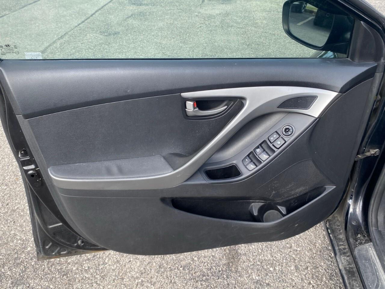 2016 Hyundai Elantra 4dr Sdn Auto Sport Appearance Photo