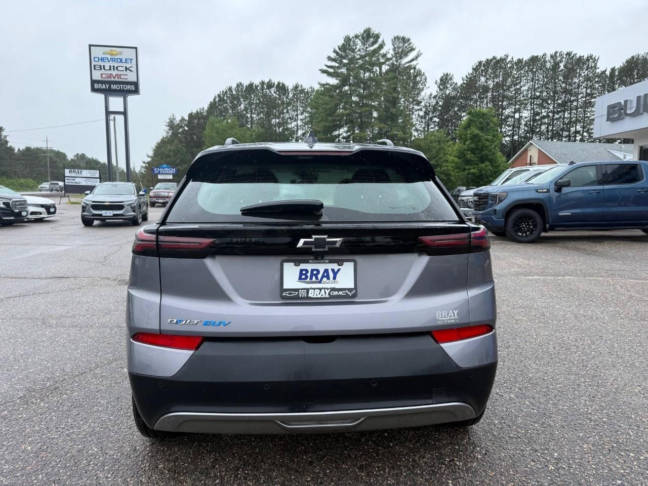 2023 Chevrolet Bolt EUV FWD 4dr LT Photo