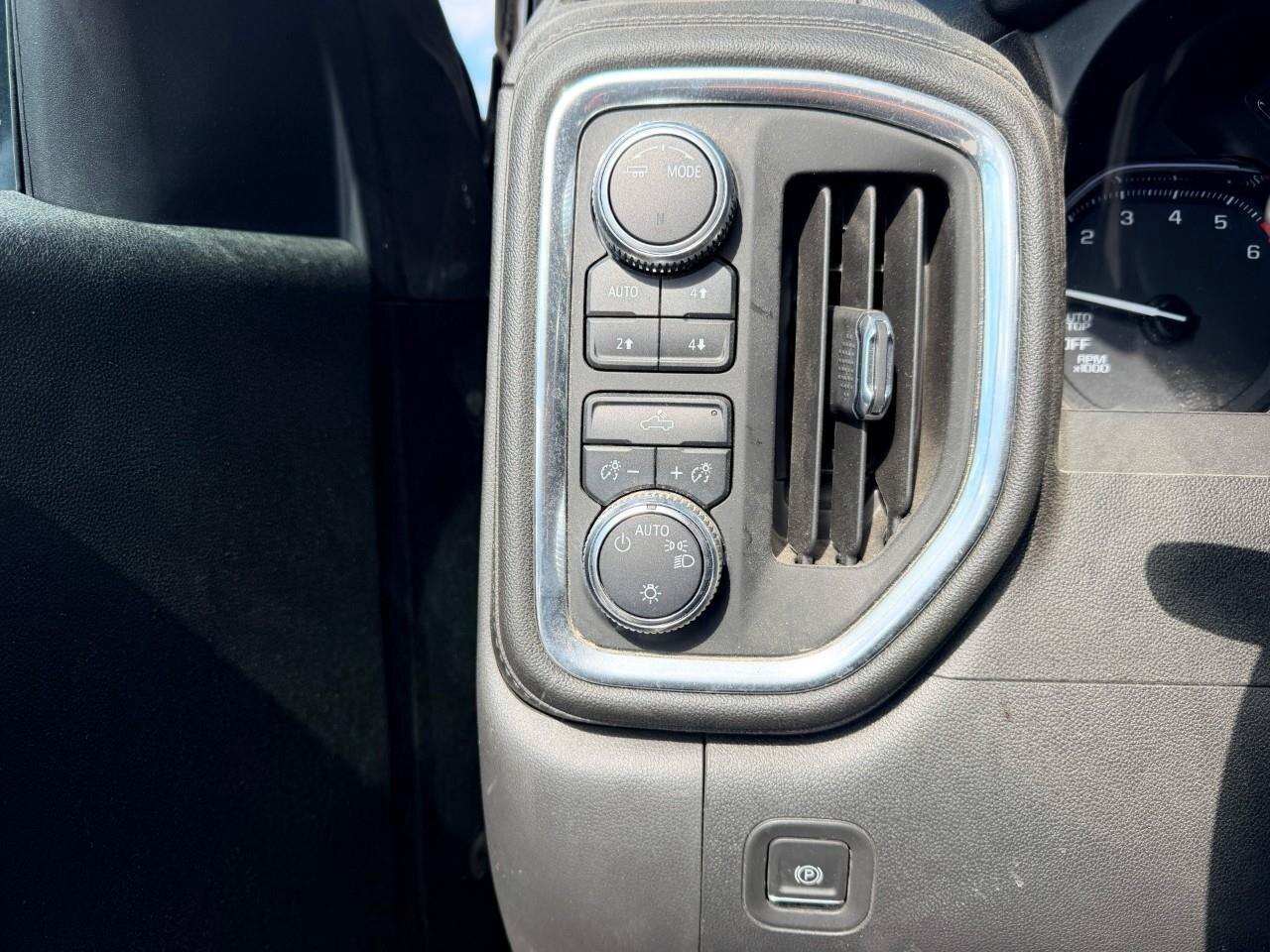 2021 GMC Sierra 1500 4WD Crew Cab 147  SLE Photo