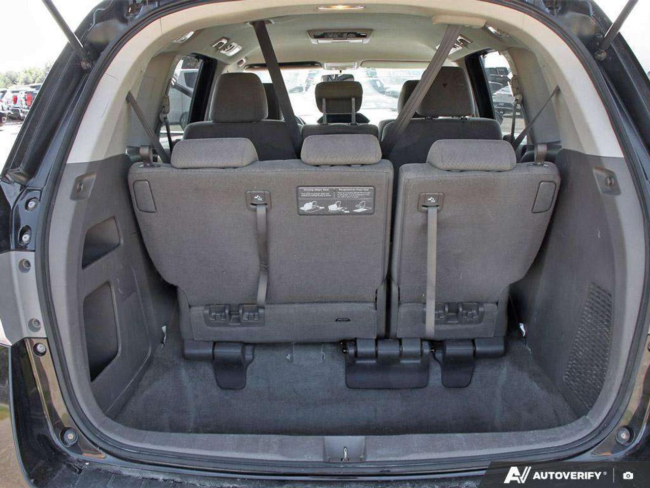 2017 Honda Odyssey EX, 3.5L V6, ALLOYS, CLOTH, 8-PASSENGER, SNOWS, AS-TRADED! Photo