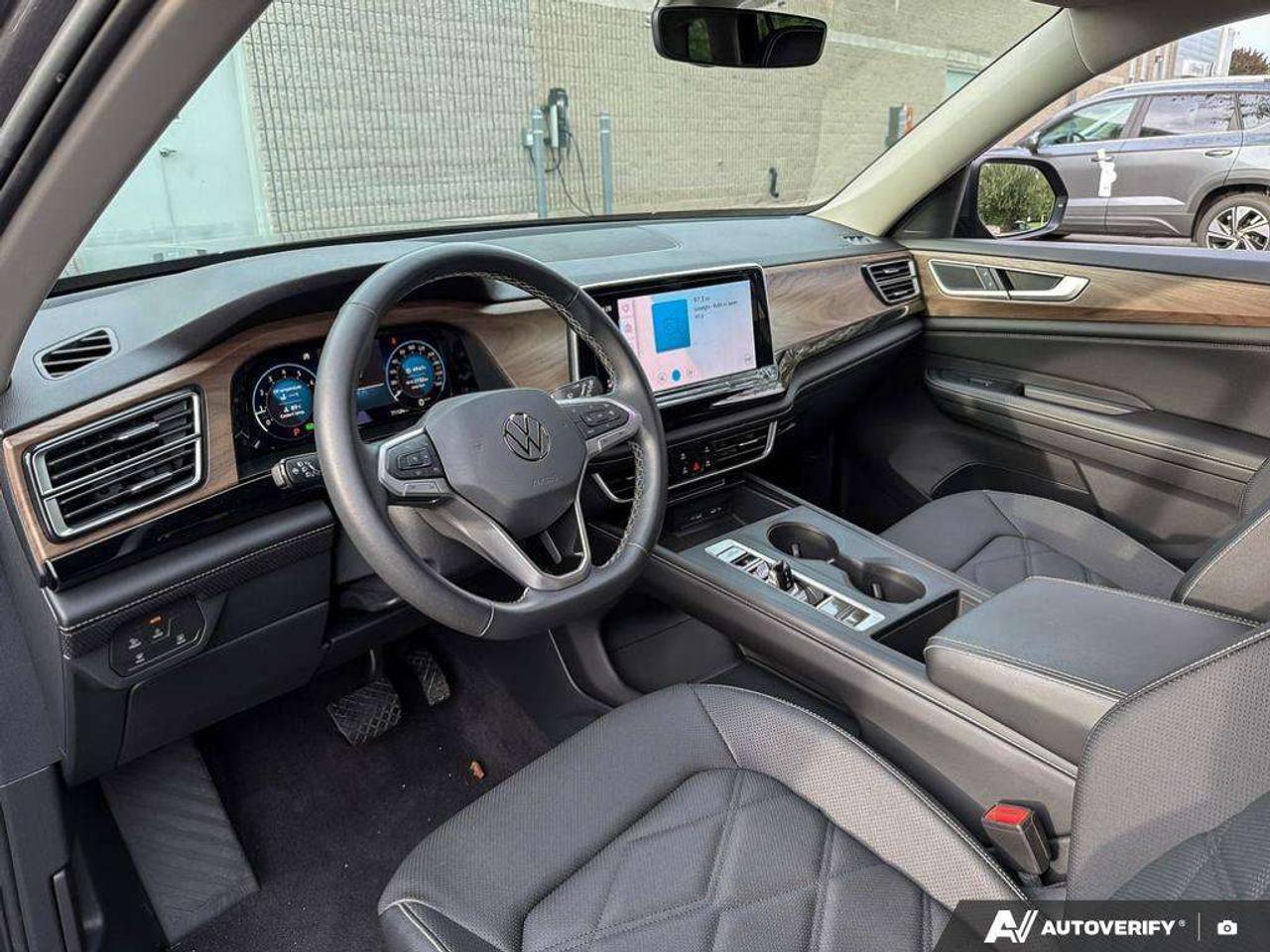 2024 Volkswagen Atlas Comfortline 2.0 TSI 4MOTION Photo
