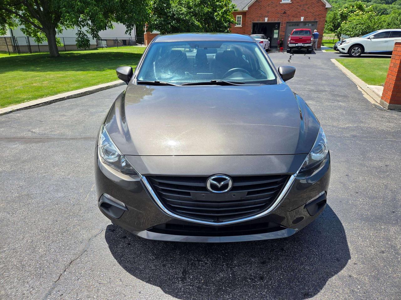 2015 Mazda MAZDA3 GS Photo2