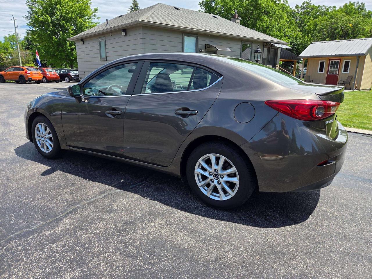 2015 Mazda MAZDA3 GS Photo
