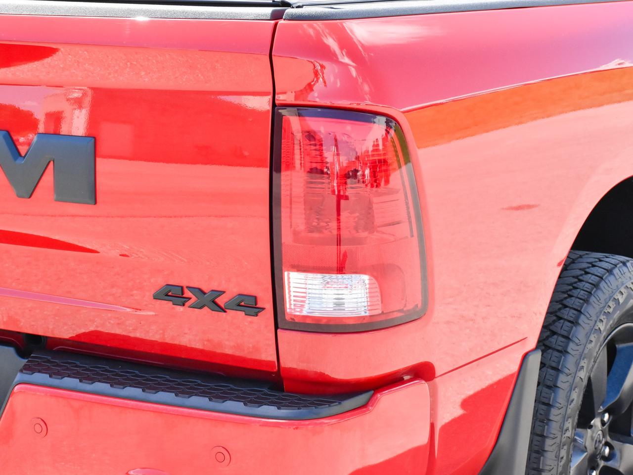 2022 RAM 1500 Classic EXPRESS Photo