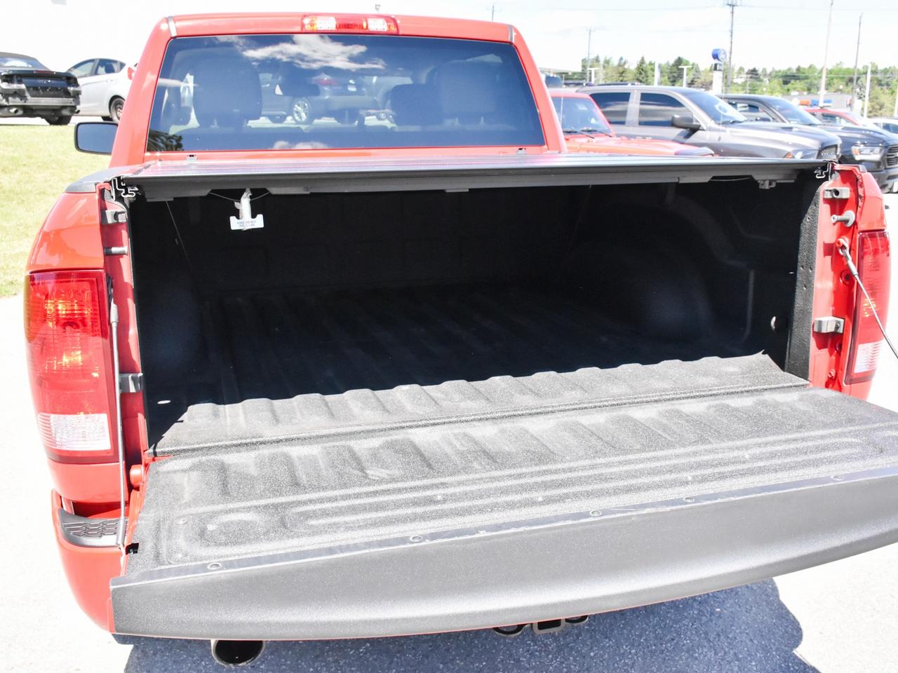 2022 RAM 1500 Classic EXPRESS Photo