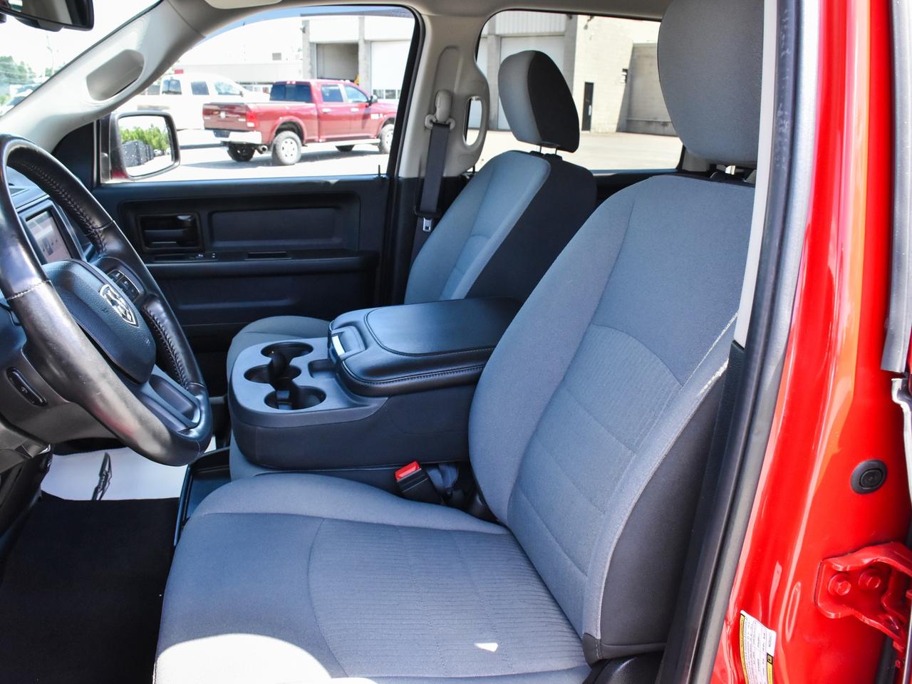 2022 RAM 1500 Classic EXPRESS Photo