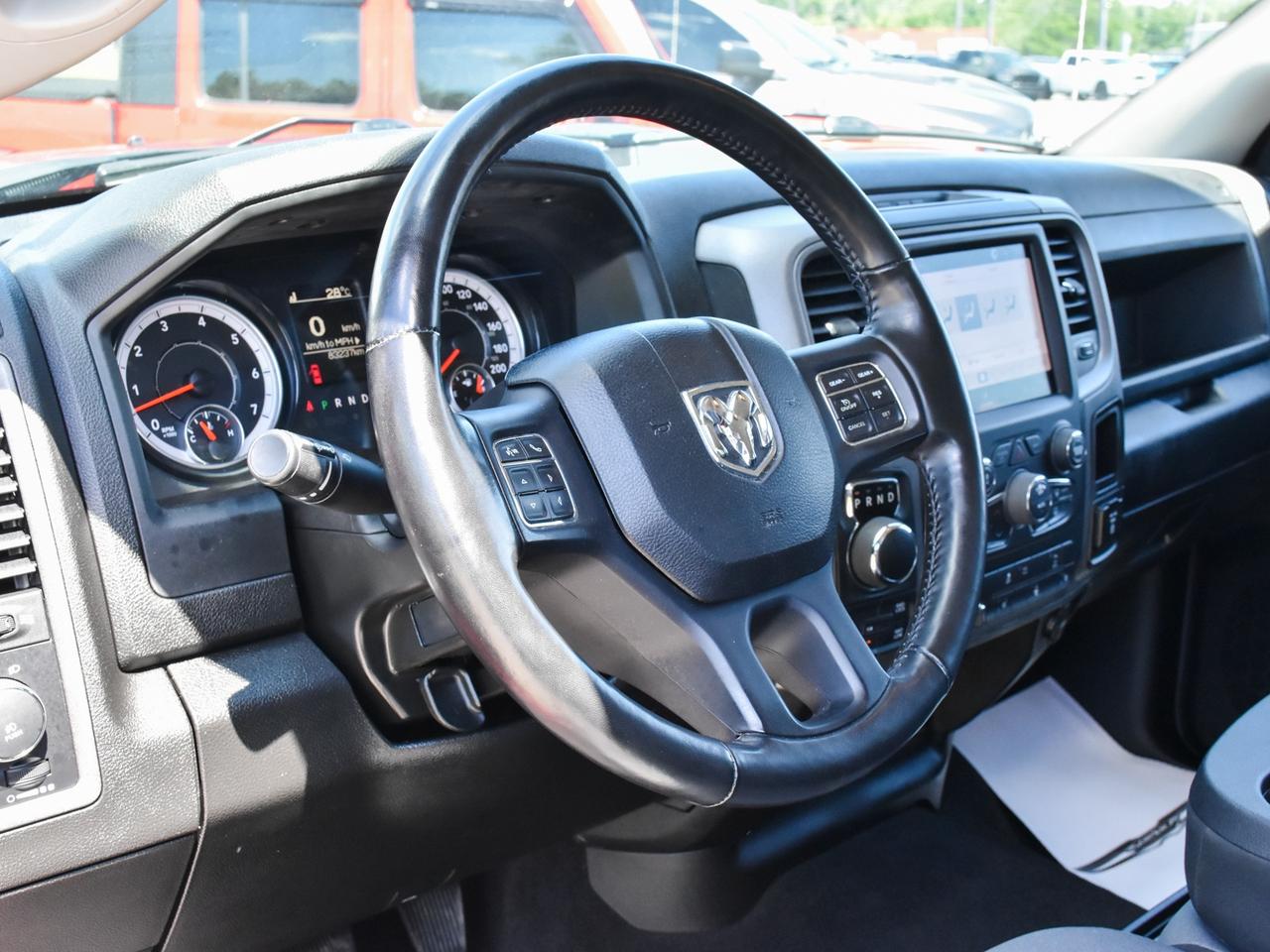 2022 RAM 1500 Classic EXPRESS Photo