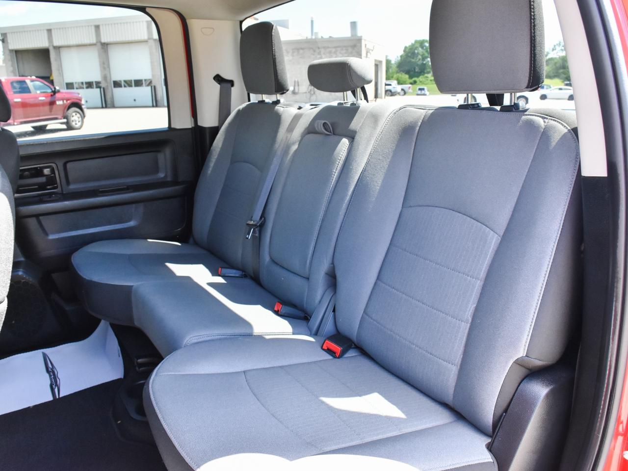 2022 RAM 1500 Classic EXPRESS Photo