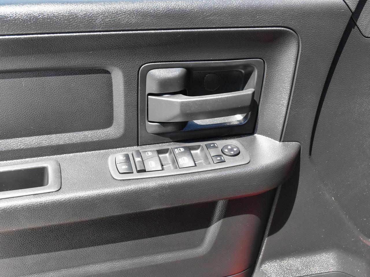 2022 RAM 1500 Classic EXPRESS Photo