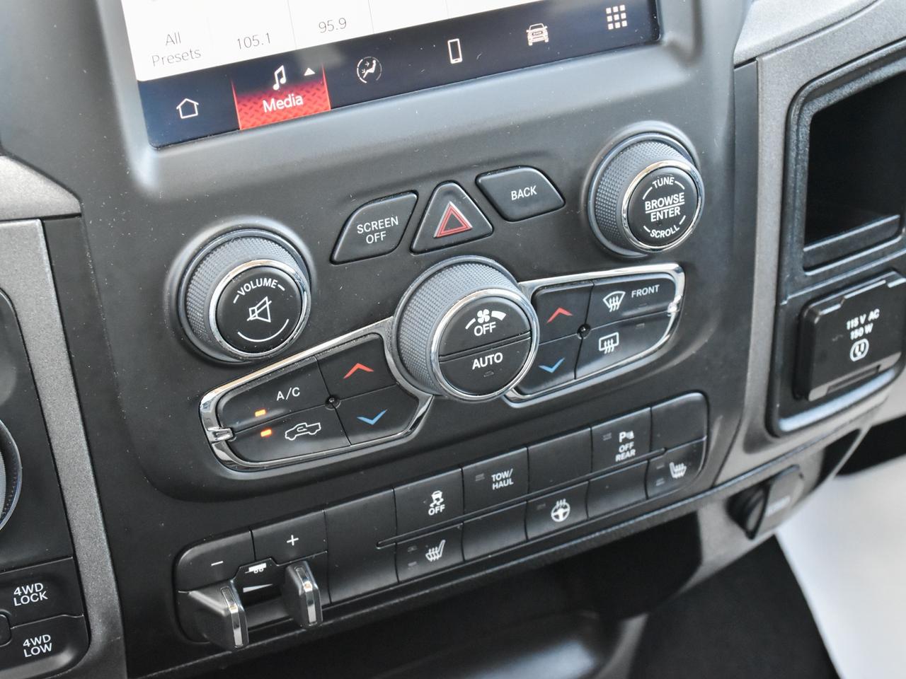 2022 RAM 1500 Classic EXPRESS Photo