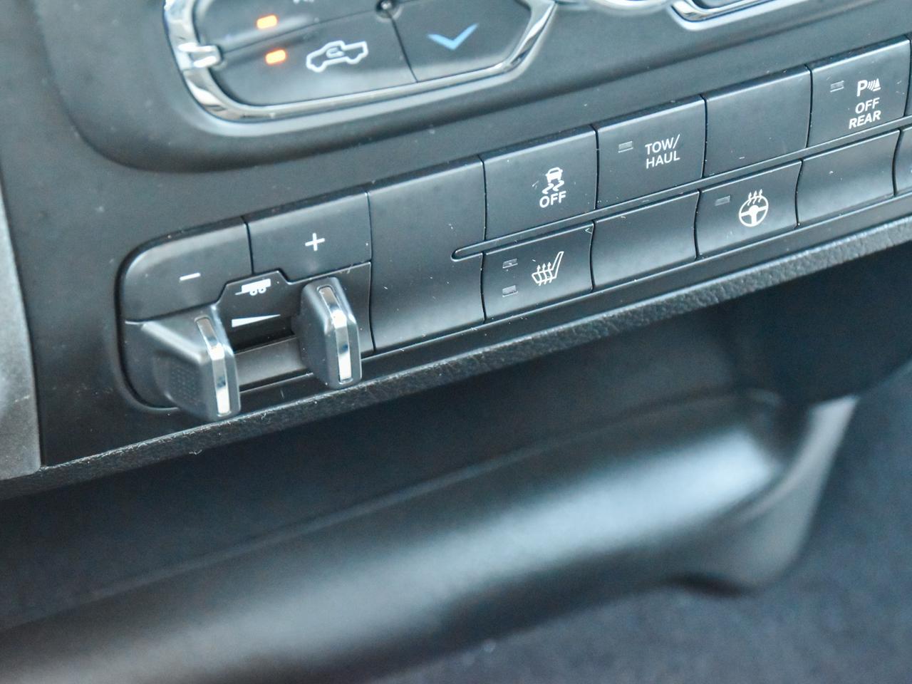 2022 RAM 1500 Classic EXPRESS Photo