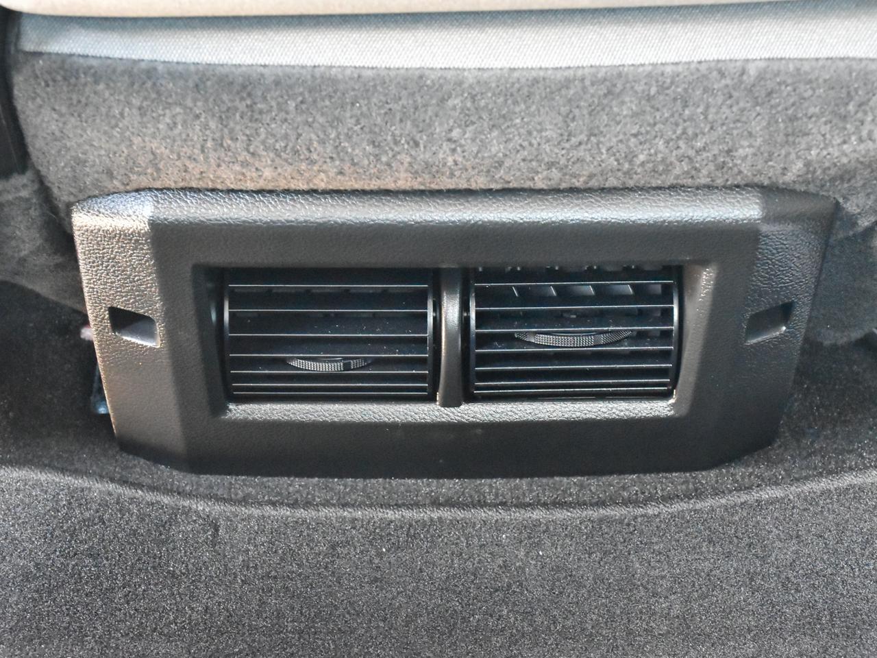 2022 RAM 1500 Classic EXPRESS Photo
