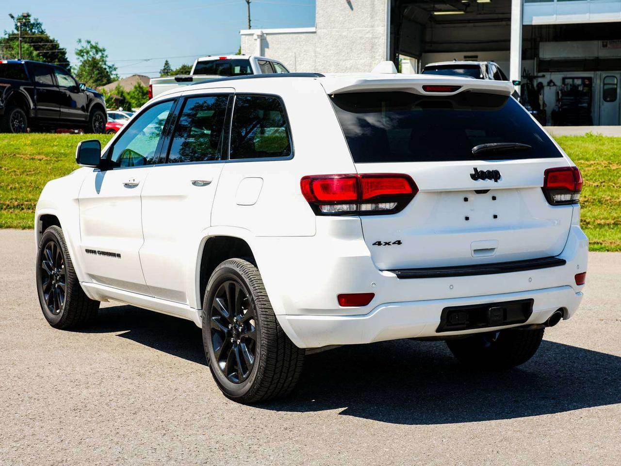 2022 Jeep Grand Cherokee WK Laredo X Photo