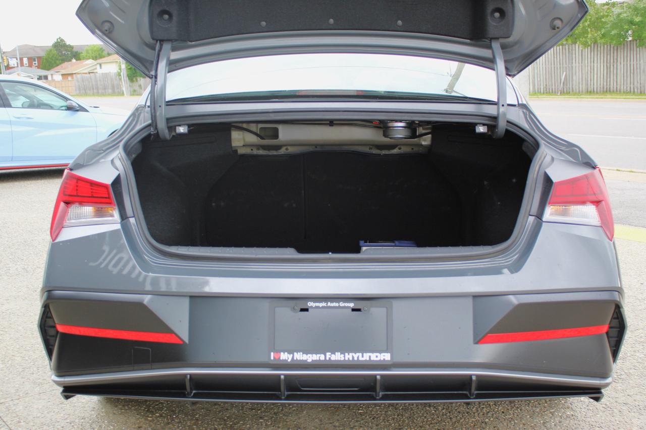 2025 Hyundai Elantra Hybrid Hybrid Luxury Photo
