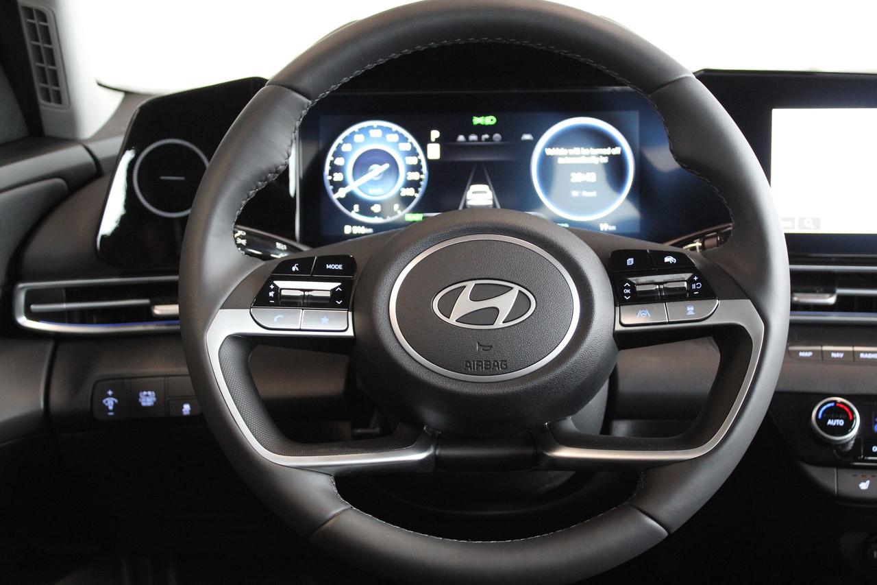 2025 Hyundai Elantra Hybrid Hybrid Luxury Photo