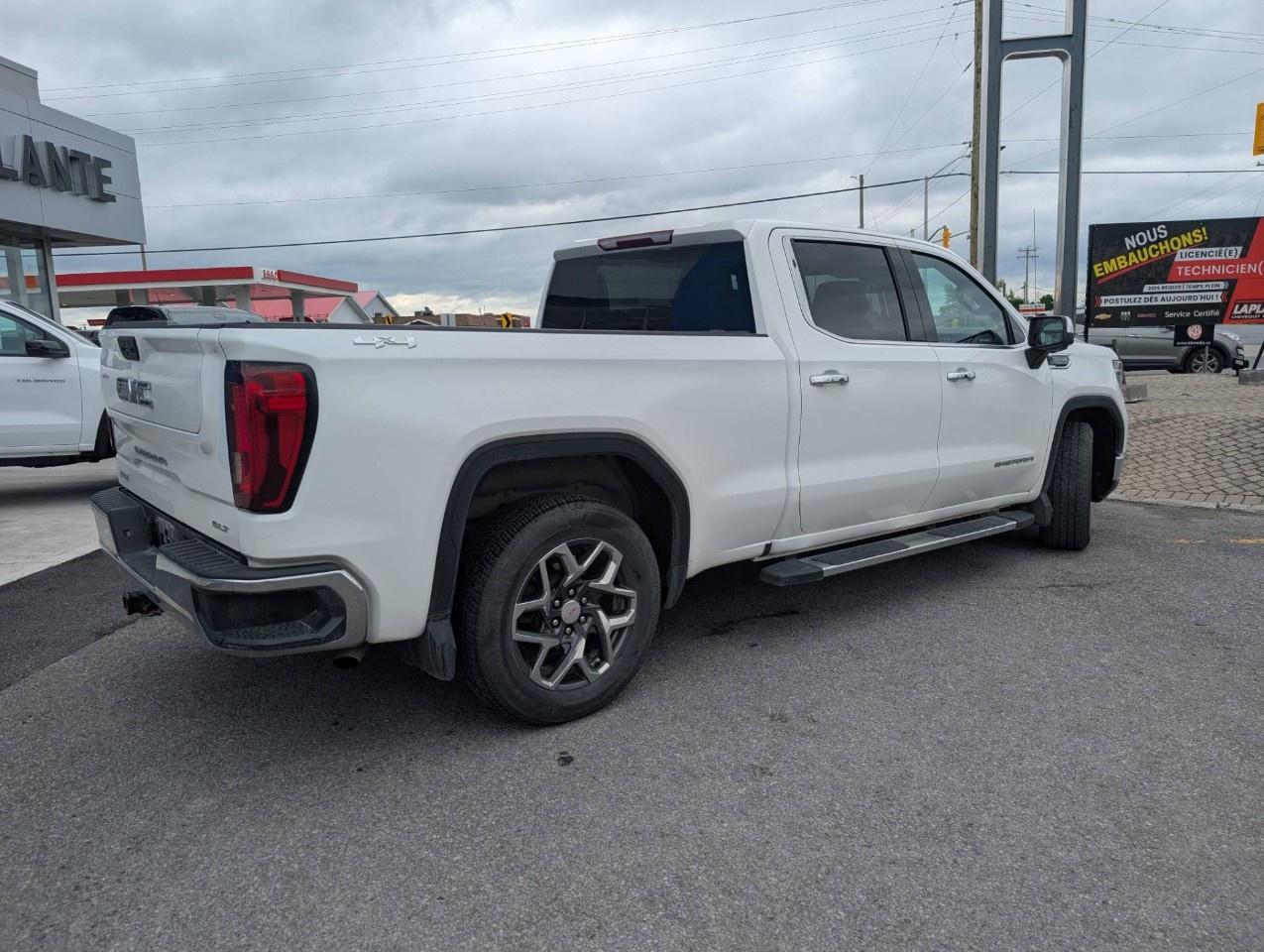 2023 GMC Sierra 1500 Crew Cab Standard Box 4-Wheel Drive SLT Photo
