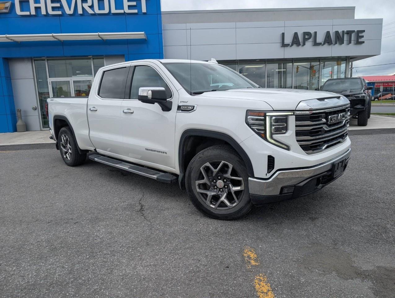 2023 GMC Sierra 1500 Crew Cab Standard Box 4-Wheel Drive SLT Photo