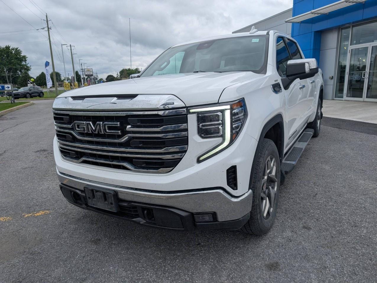 2023 GMC Sierra 1500 Crew Cab Standard Box 4-Wheel Drive SLT Photo