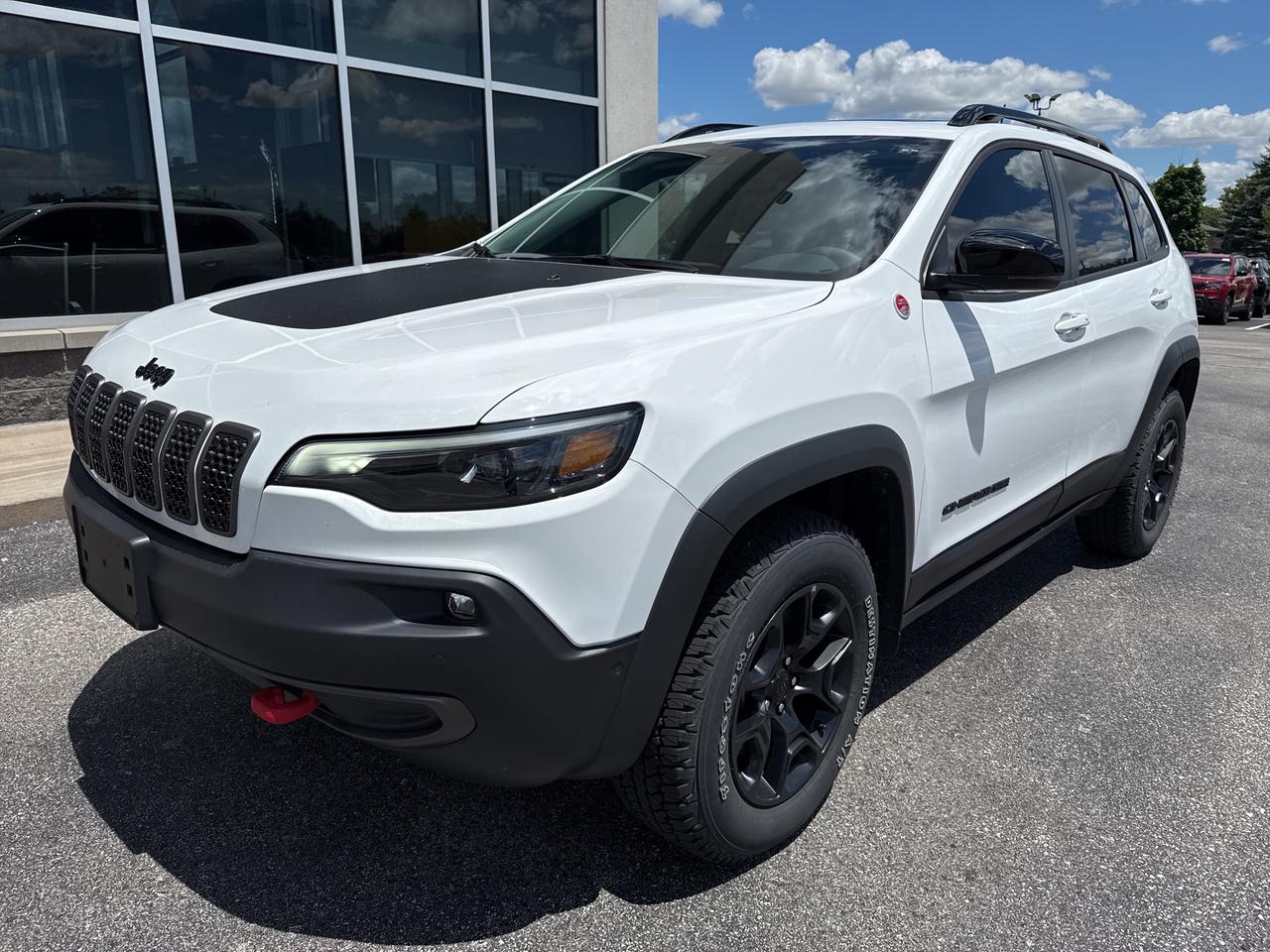 2023 Jeep Cherokee Trailhawk Photo0