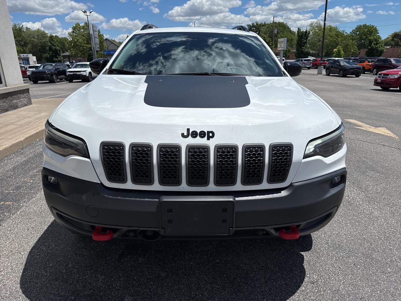 2023 Jeep Cherokee Trailhawk Photo